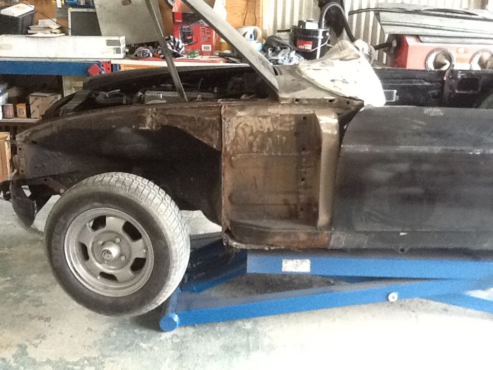 Black MGB Restoration sills